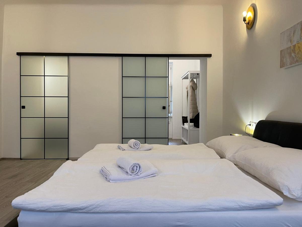 Fancy Apartment In The City Center Вена Экстерьер фото