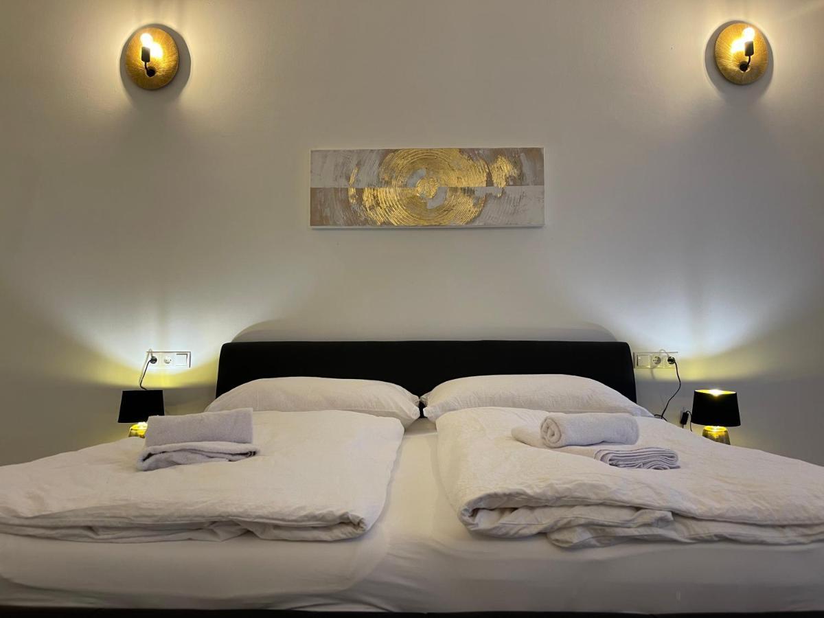 Fancy Apartment In The City Center Вена Экстерьер фото