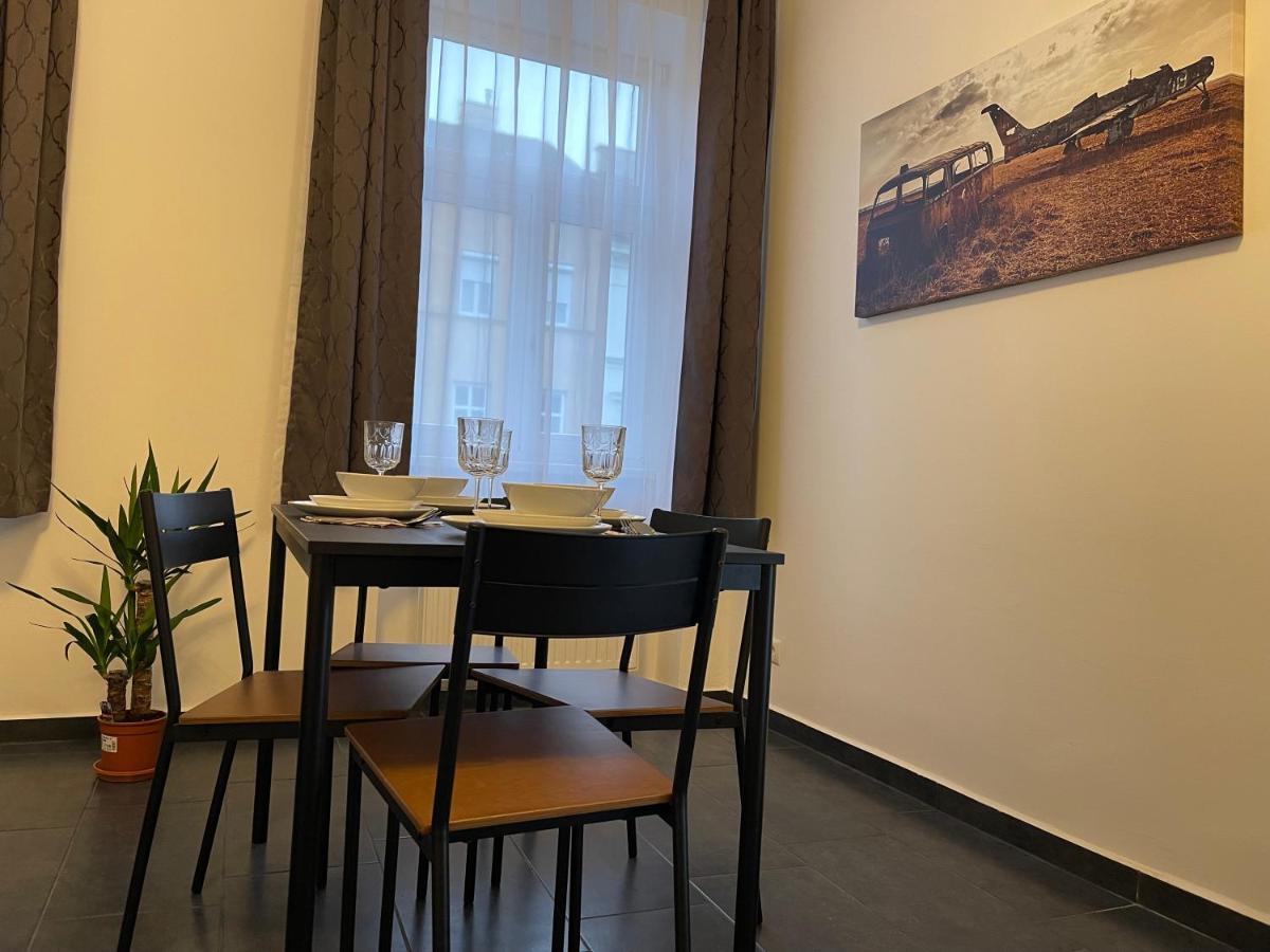 Fancy Apartment In The City Center Вена Экстерьер фото
